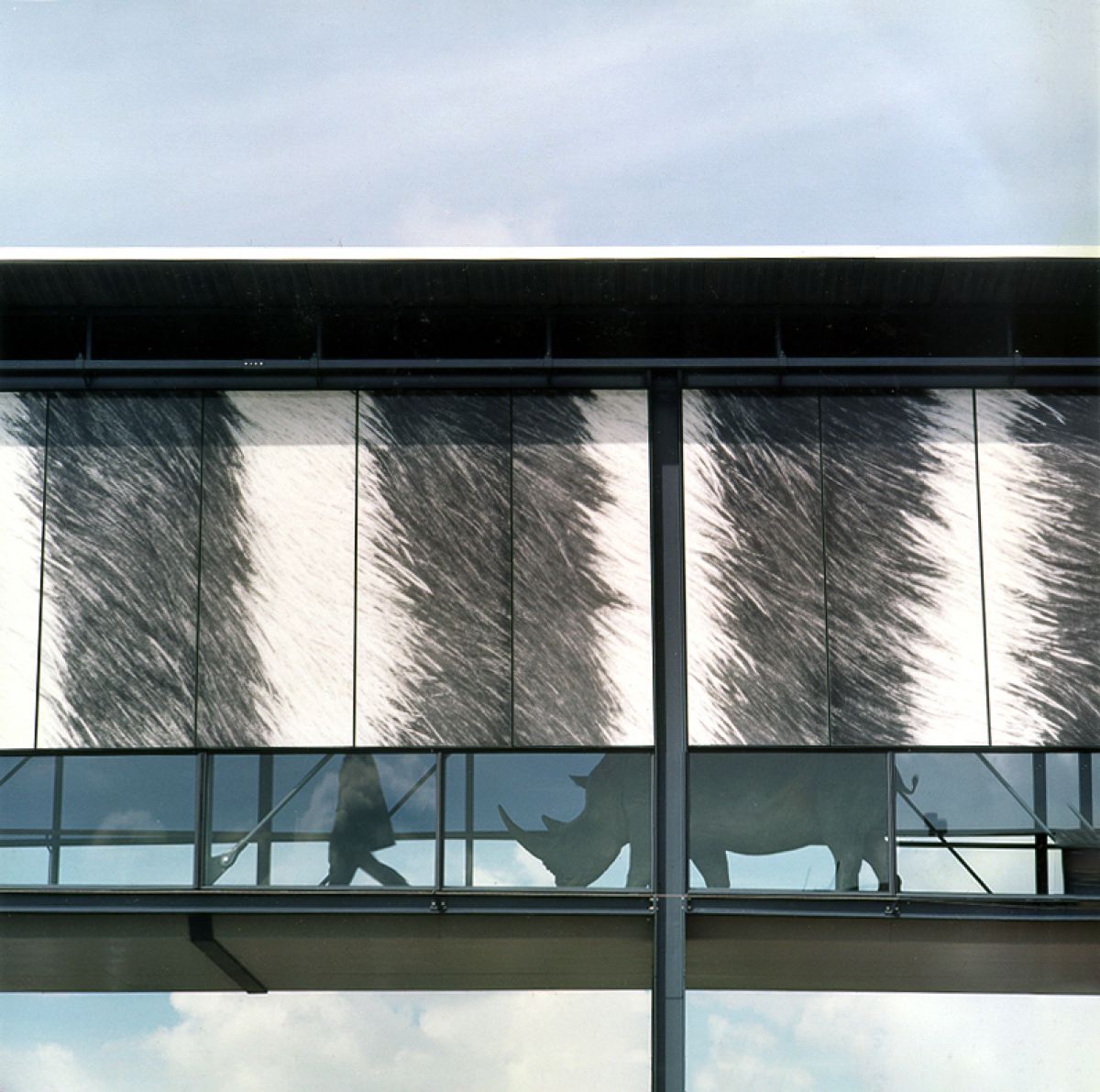Tweede leven voor de zebrapanelen van de loopbrug van Naturalis